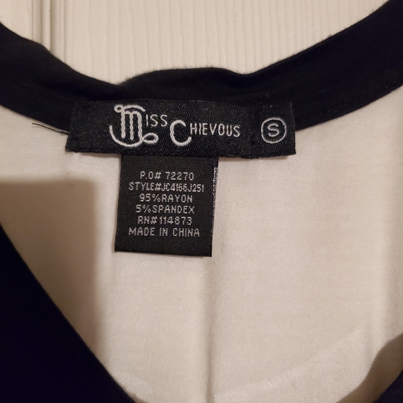 Miss Chevious top - Picture 3 of 3